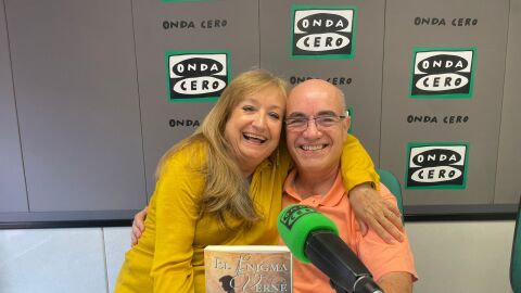 Ana Babiloni y Xavier Sebasti&agrave; en los estudios de Onda Cero. 