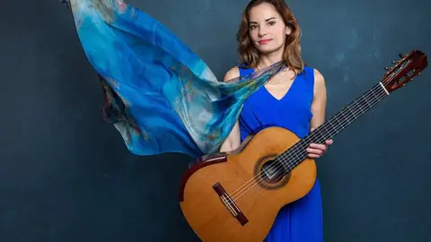 El Festival Ibérico de Música de Badajoz reúne a la OEx y a Ana Vidovic para interpretar el 'Concierto de Aranjuez' El Festival Ibérico de Música de Badajoz reúne a la OEx y a Ana Vidovic para interpretar el 'Concierto de Aranjuez'