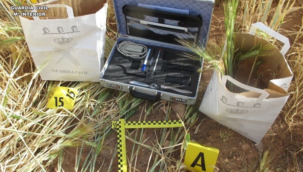 Material incautado por la Guardia Civil