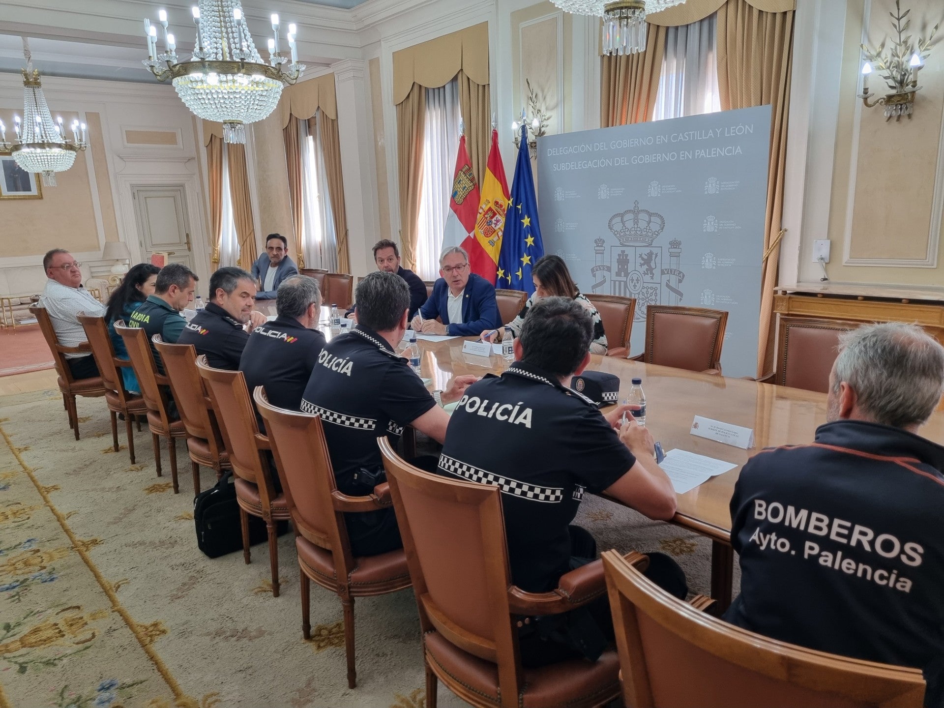 Todos los efectivos de las Fuerzas y Cuerpos de Seguridad del Estado y de la Policía Local de Palencia preparados para las elecciones europeas Todos los efectivos de las Fuerzas y Cuerpos de Seguridad del Estado y de la Policía Local de Palencia preparados para las elecciones europeas