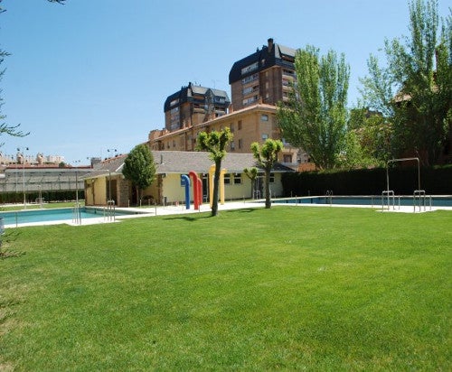 Las piscinas de Ruiseñor en Huesca abrirán el viernes día 7 Las piscinas de Ruiseñor en Huesca abrirán el viernes día 7