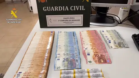 Dinero incautado por la Guardia Civil Dinero incautado por la Guardia Civil