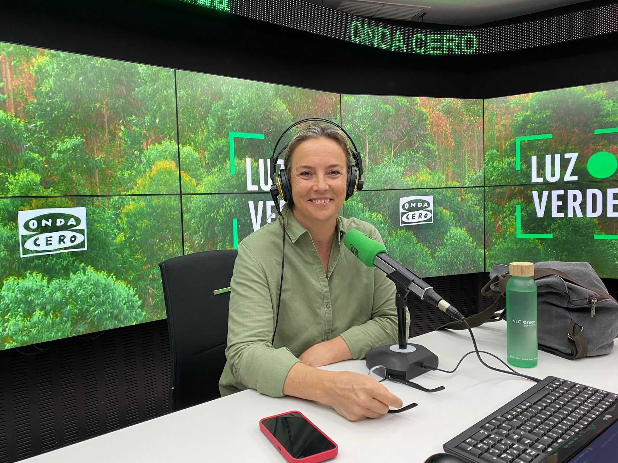 Odile Rodríguez de la Fuente apoya la iniciativa Luz Verde de Onda Cero Odile Rodríguez de la Fuente apoya la iniciativa Luz Verde de Onda Cero