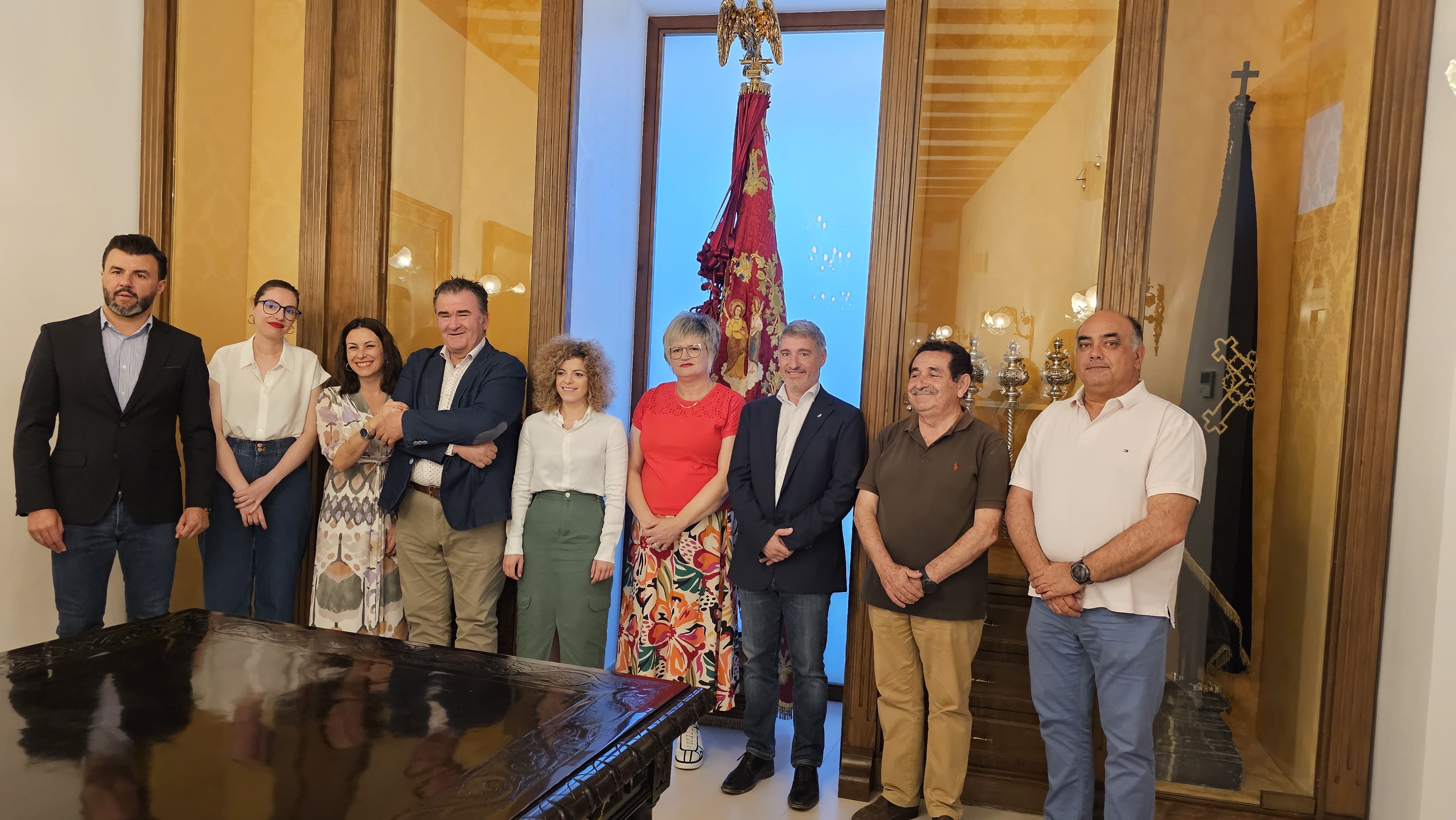 La Junta de Portavoces propone a Chelo Moñiño como Síndica Portadora de la Gloriosa Enseña del Oriol 2024 La Junta de Portavoces propone a Chelo Moñiño como Síndica Portadora de la Gloriosa Enseña del Oriol 2024