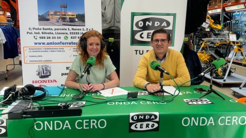 M&aacute;s de Uno Asturias en la sede de Uni&oacute;n Ferretera. Entre los invitados, su gerente, Daniel Palacio