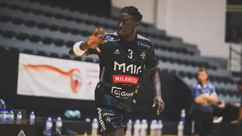 El TM Benidorm ficha al internacional portugués Teixeira para las próximas tres temporadas El TM Benidorm ficha al internacional portugués Teixeira para las próximas tres temporadas