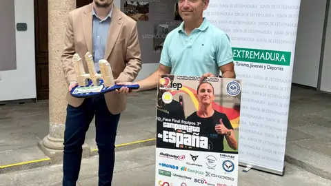 Presentación de la fase final del Campeonato de España por equipo de 3ª categoría absoluta de pádel Presentación de la fase final del Campeonato de España por equipo de 3ª categoría absoluta de pádel