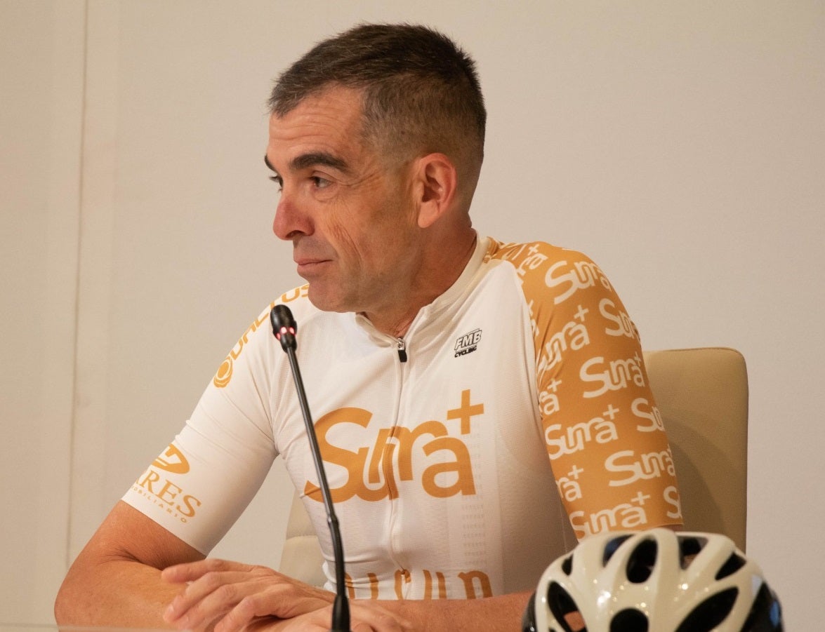 Una ruta ciclista hasta el Parlamento recauda fondos para adolescentes con cáncer Una ruta ciclista hasta el Parlamento recauda fondos para adolescentes con cáncer