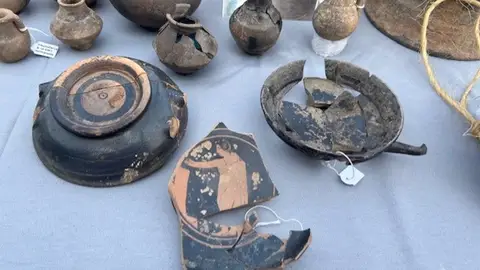 Algunas de las piezas halladas en el Turuñuelo Algunas de las piezas halladas en el Turuñuelo