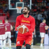 Ricky Rubio en un partido con la selección española