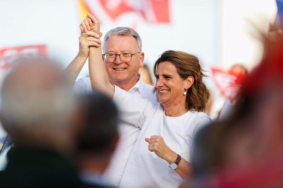 Teresa Ribera emula a La Pasionaria y pide frenar a la ultraderecha al grito de "No pasarán" Teresa Ribera emula a La Pasionaria y pide frenar a la ultraderecha al grito de "No pasarán"