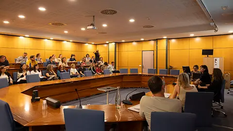 El grupo divulgador de la UJI «Humanes i Socials» analiza la innovadora docencia de la escuela rural CRA Celumbres de Els Ports El grupo divulgador de la UJI «Humanes i Socials» analiza la innovadora docencia de la escuela rural CRA Celumbres de Els Ports