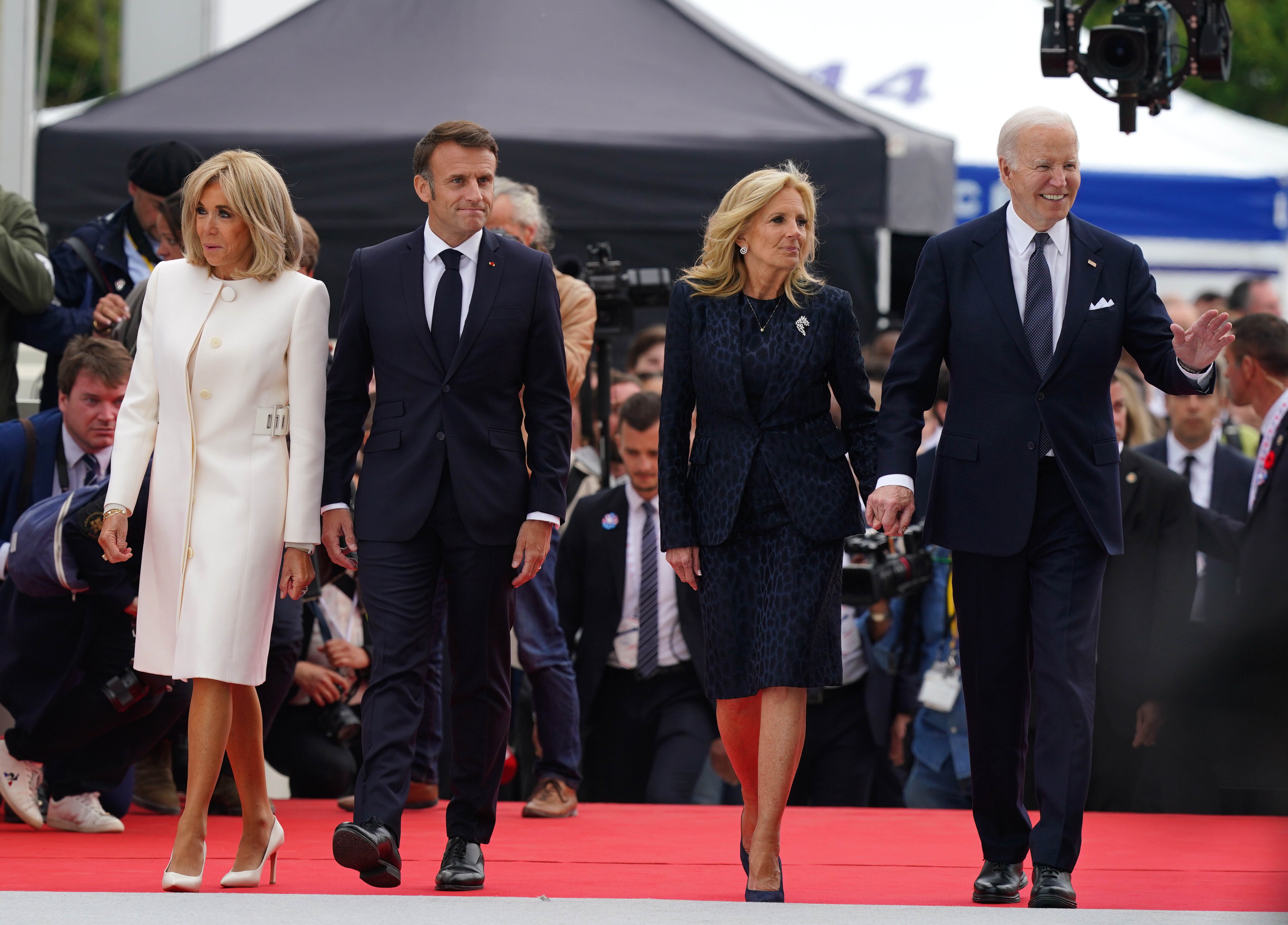 Macron da las gracias a los aliados en el aniversario del desembarco de Normandía: "Ningún francés lo olvidará" Macron da las gracias a los aliados en el aniversario del desembarco de Normandía: "Ningún francés lo olvidará"