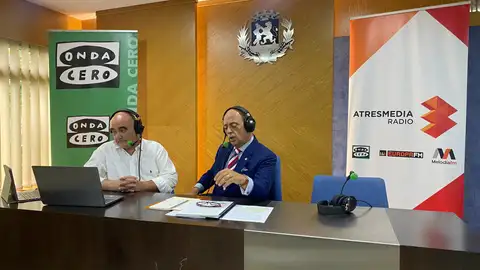 Manuel Márquez-Zurita y Pedro Hidalgo, presidente del Colegio de Médicos de Badajoz. Manuel Márquez-Zurita y Pedro Hidalgo, presidente del Colegio de Médicos de Badajoz.