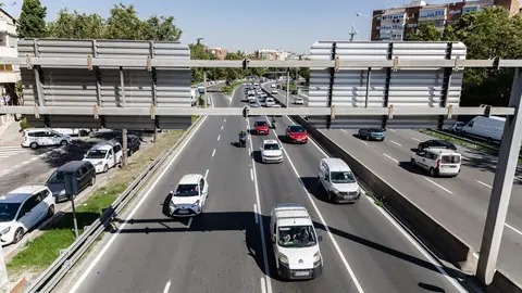 Fotografía de archivo de tráfico Fotografía de archivo de tráfico en el Paseo de Santa María de la Cabeza, en Madrid.