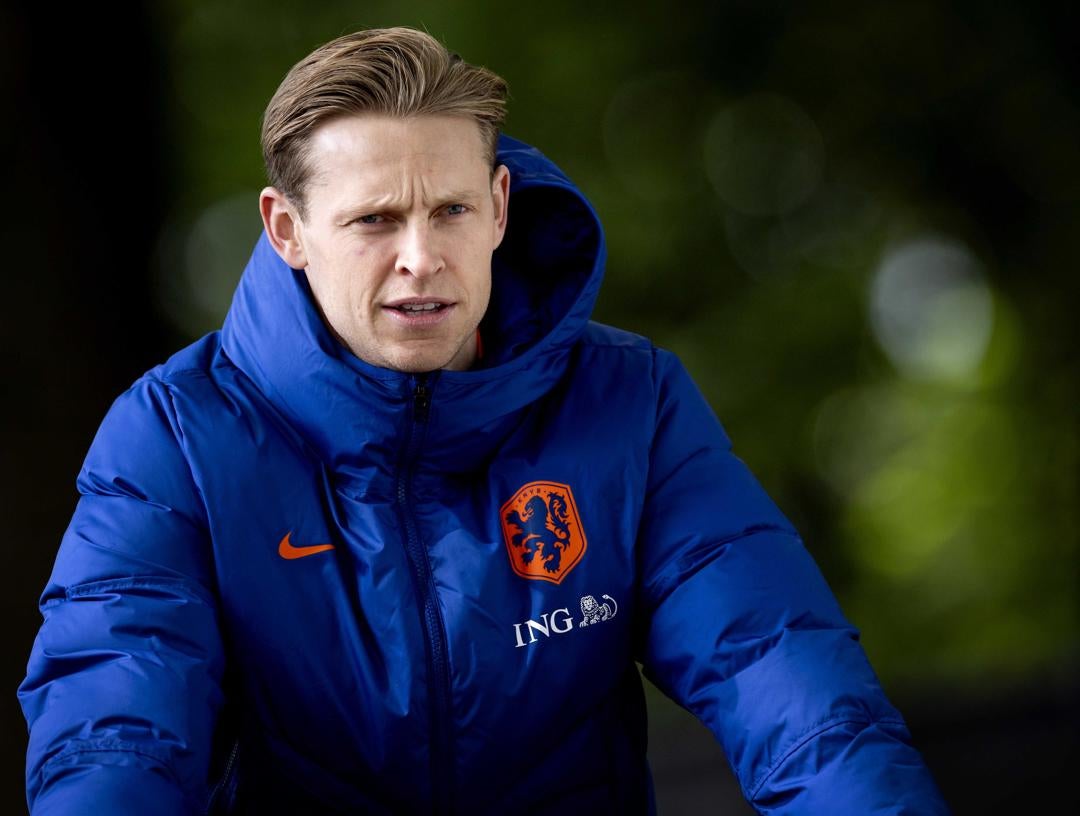 De Jong se perderá la Eurocopa por sus problemas de tobillo De Jong se perderá la Eurocopa por sus problemas de tobillo