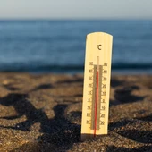 Termómetro en la playa Termómetro en la playa