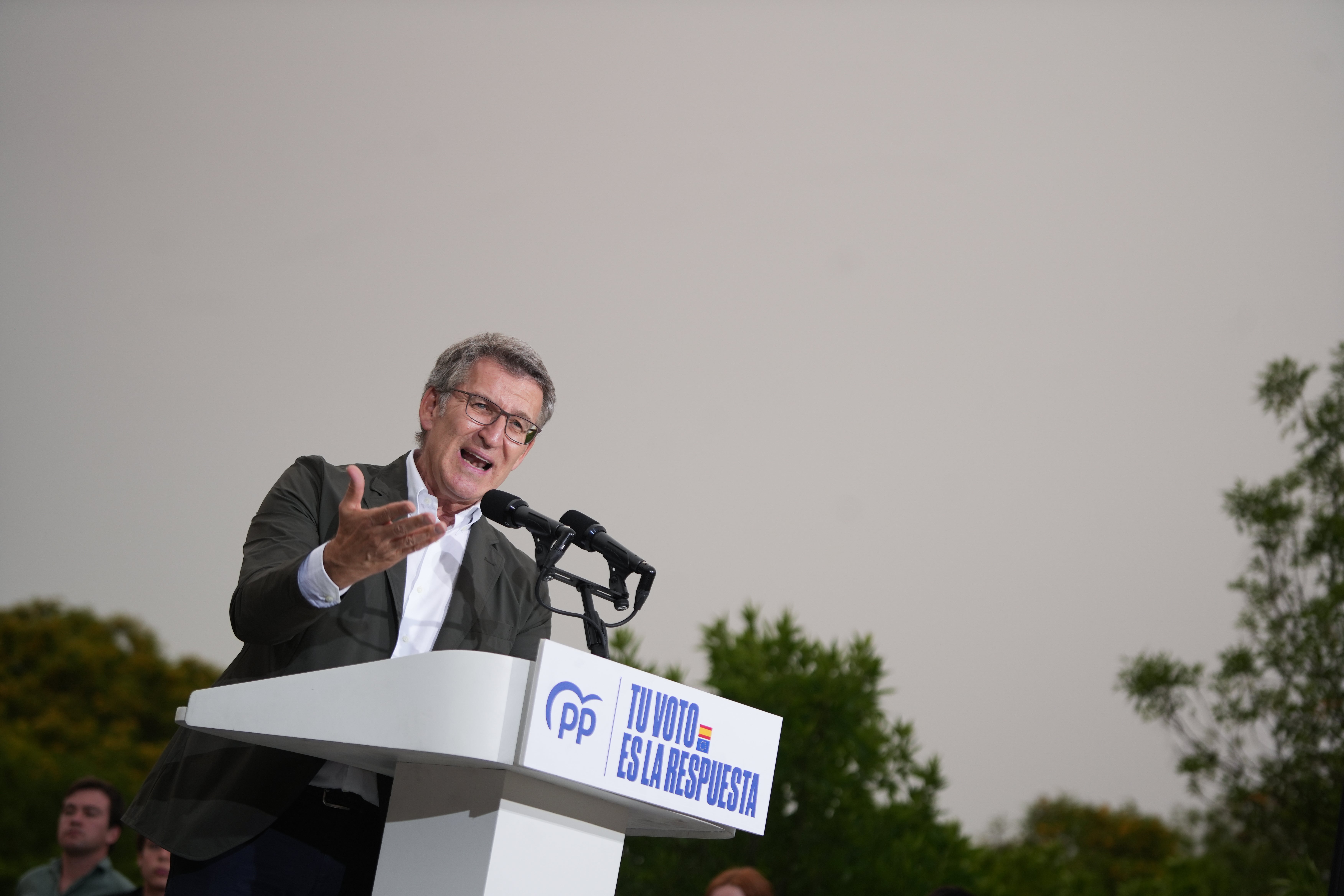 Feijóo pide a sus barones "engrasar la máquina electoral" ante un posible adelanto de elecciones Feijóo pide a sus barones "engrasar la máquina electoral" ante un posible adelanto de elecciones