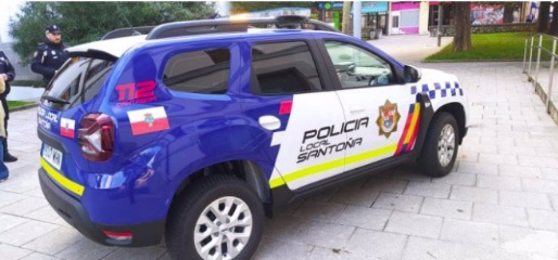 Un vecino salta por la ventana y salva a otro con un extintor tras incendiarse su cocina en un piso de Santoña Un vecino salta por la ventana y salva a otro con un extintor tras incendiarse su cocina en un piso de Santoña