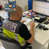 Un agente de la Policía Nacional.