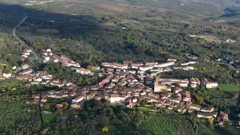 La localidad cacereña de Hoyos, declarada Bien de Interés Cultural en categoría de Conjunto Histórico La localidad cacereña de Hoyos, declarada Bien de Interés Cultural en categoría de Conjunto Histórico