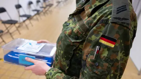 El ministro alemán de Defensa, Boris Pistorius, presenta este miércoles sus propuestas para un servicio militar adaptado a las amenazas actuales derivadas de la guerra rusa en Ucrania El ministro alemán de Defensa, Boris Pistorius, presenta este miércoles sus propuestas para un servicio militar adaptado a las amenazas actuales derivadas de la guerra rusa en Ucrania