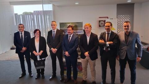 Reuni&oacute;n en la oficina de la plataforma log&iacute;stica