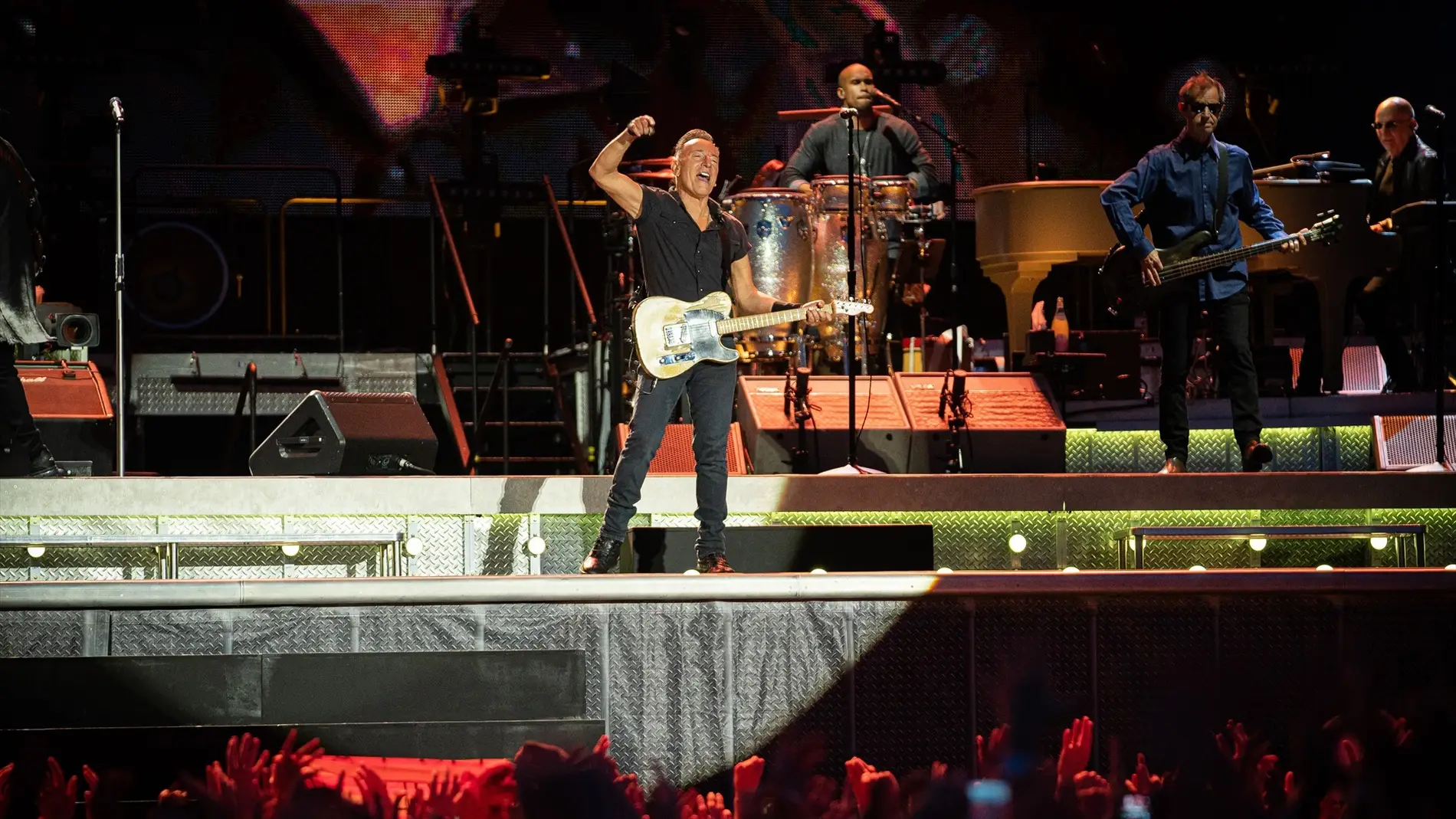 El cantante Bruce Springsteen durante su actuación en el Estadi Olímpic Lluís Companys de Barcelona, en 2023