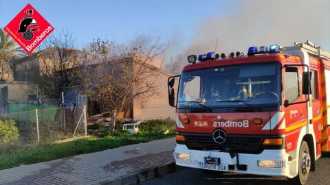 Un veh&iacute;culo del Consorcio Provincial de Bomberos de Alicante