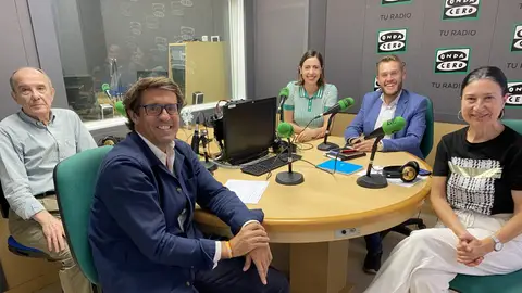 José Ruiz, Juan de Dios Navarro, Esther Díez y Mariano Valera con Mayte Vilaseca José Ruiz, Juan de Dios Navarro, Esther Díez y Mariano Valera con Mayte Vilaseca