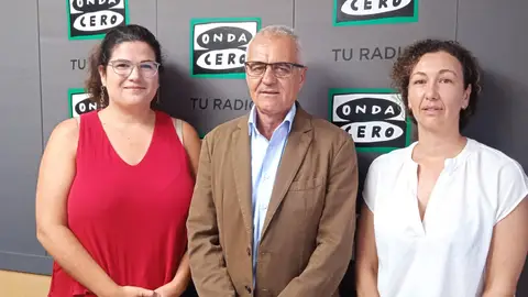 Javier Puebla (en el centro) con parte del equipo de profesionales de InmoUrbana Javier Puebla (en el centro) con parte del equipo de profesionales de InmoUrbana