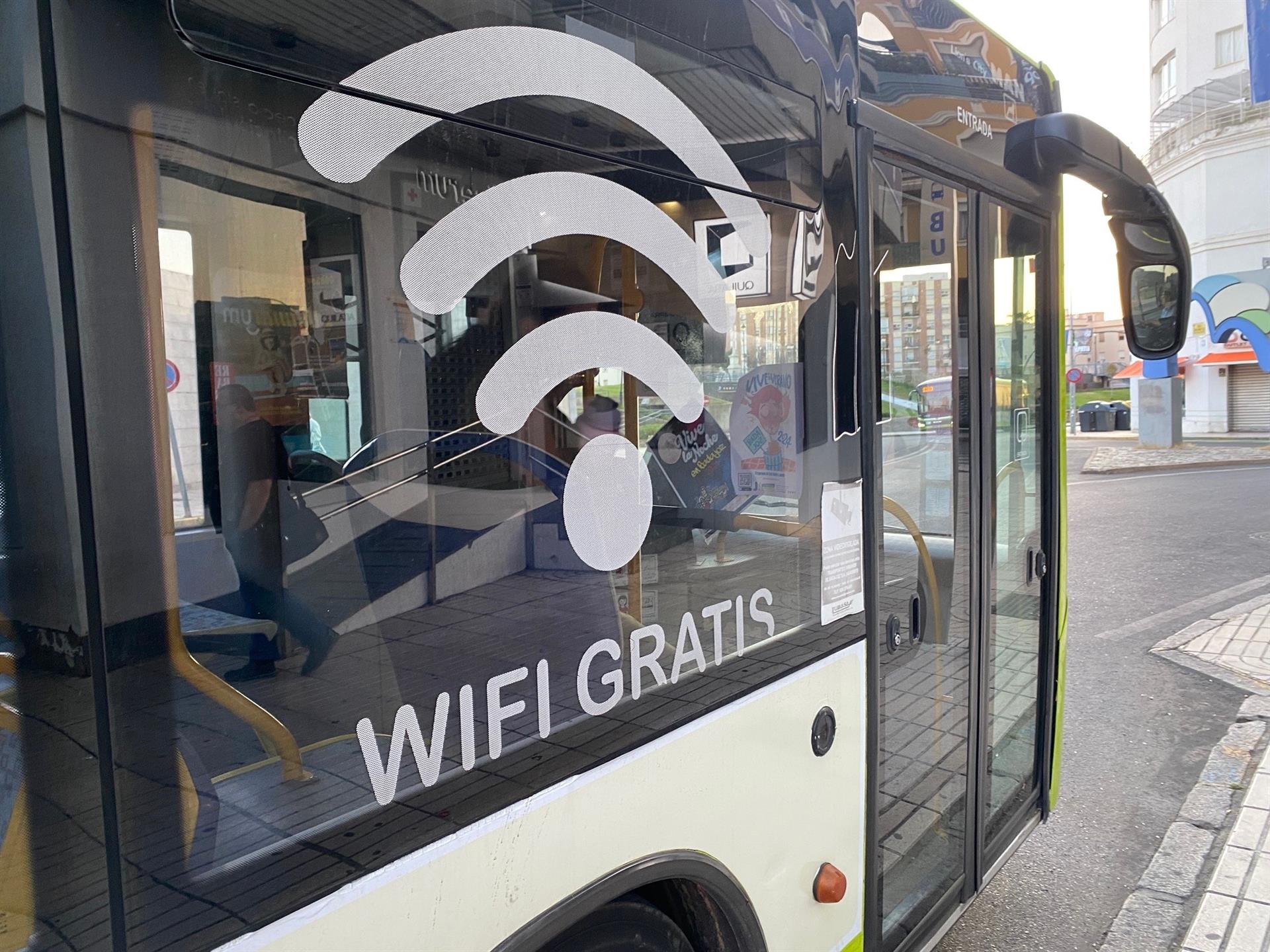 Condenan en Badajoz a un ciudadano por fingir lesiones tras un supuesto acelerón del conductor de un bus Condenan en Badajoz a un ciudadano por fingir lesiones tras un supuesto acelerón del conductor de un bus