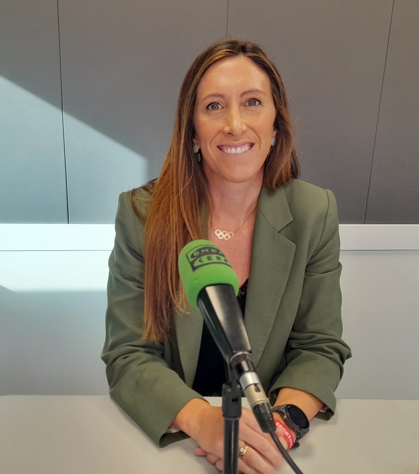 Ángela Pumariega, la deportista en luna de miel con la política Ángela Pumariega, la deportista en luna de miel con la política