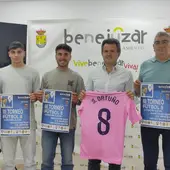 Benejúzar acoge el sábado la III edición del torneo de fútbol 8 en homenaje al jugador Francisco Escudero ‘Paquito’ Benejúzar acoge el sábado la III edición del torneo de fútbol 8 en homenaje al jugador Francisco Escudero ‘Paquito’