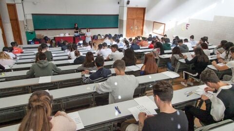 Imagen de archivo de la EBAU 2022 en un aula de la Universidad de La Laguna