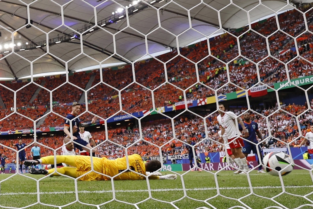 Países Bajos se estrena en la Eurocopa con victoria ante Polonia Países Bajos se estrena en la Eurocopa con victoria ante Polonia