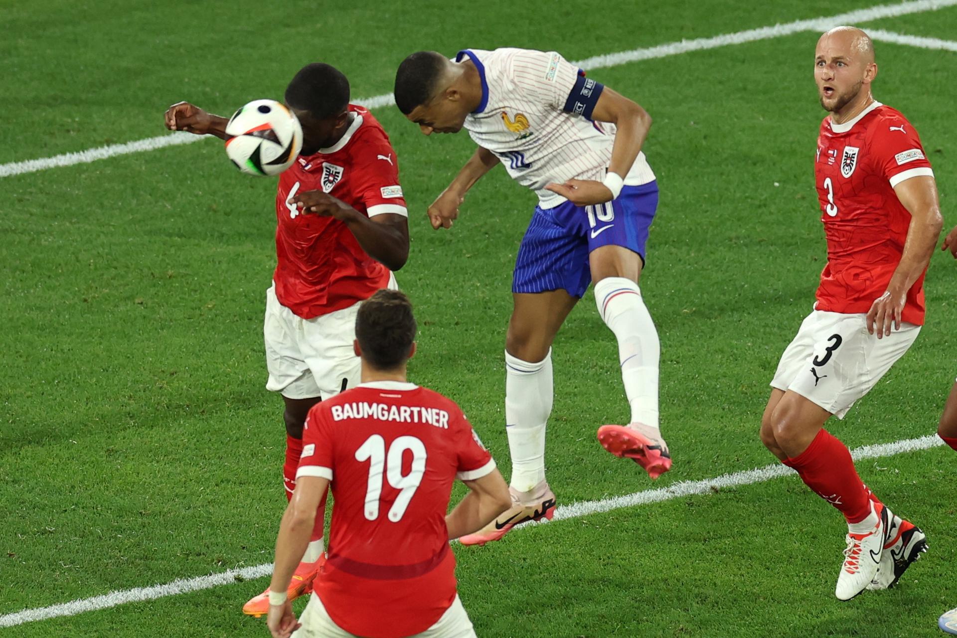 Francia se impone a Austria con apuros y preocupación por Mbappé Francia se impone a Austria con apuros y preocupación por Mbappé