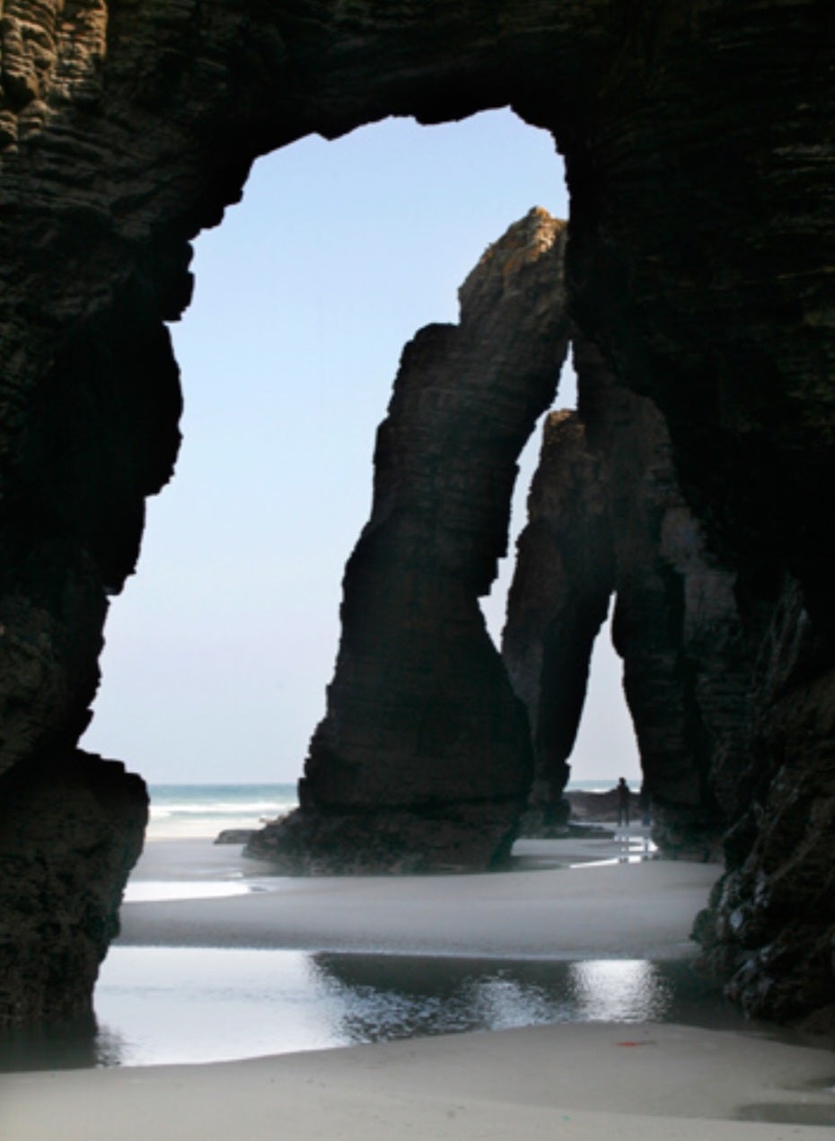 El alcalde de Ribadeo pide que se respeten las normas en As Catedrais, tras registrarse comportamientos incívicos El alcalde de Ribadeo pide que se respeten las normas en As Catedrais, tras registrarse comportamientos incívicos