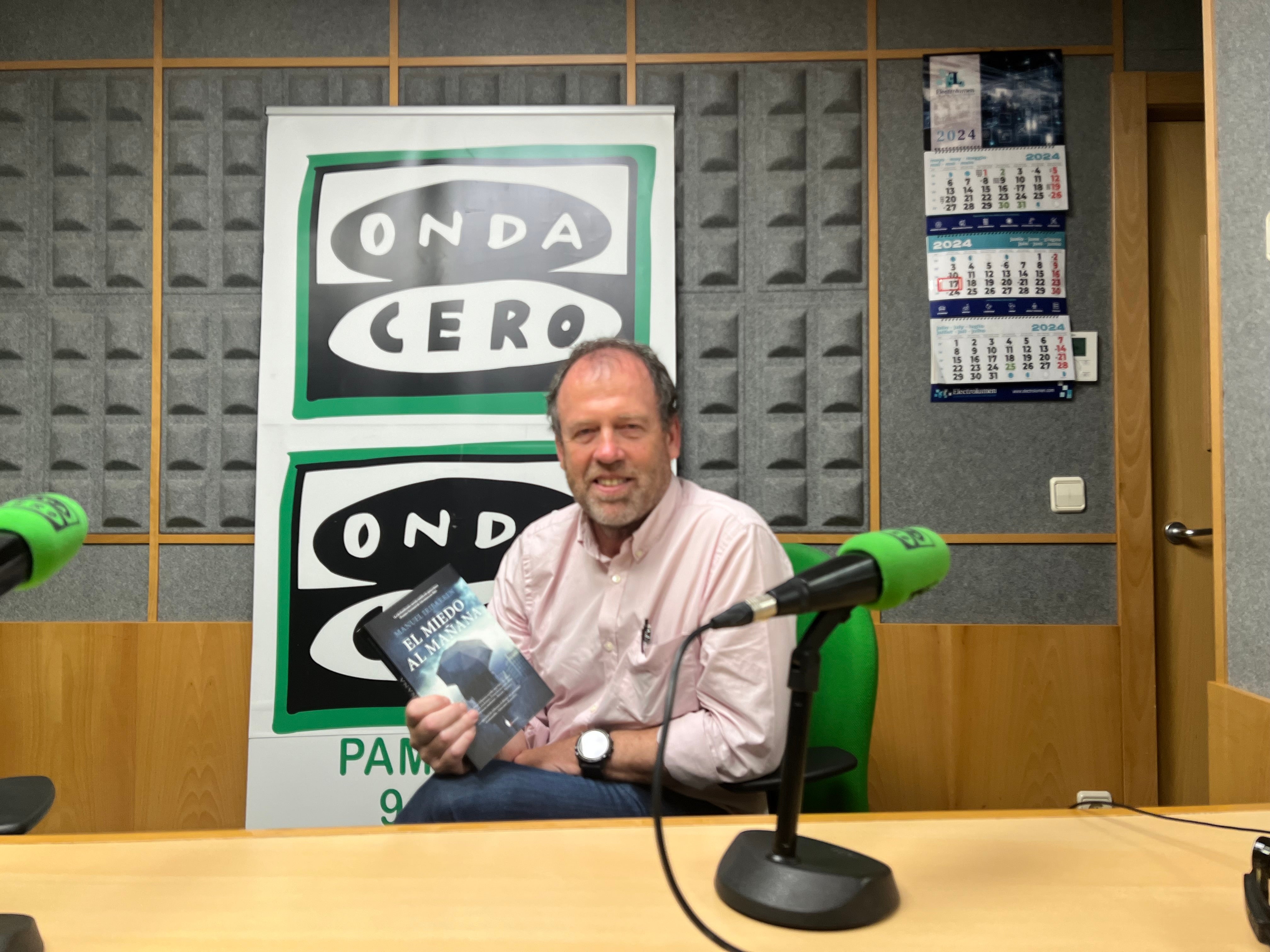 "El miedo al mañana", la obra inédita de Manuel Iribarren, acaba de ser publicada tras más de cincuenta años guardada en una caja "El miedo al mañana", la obra inédita de Manuel Iribarren, acaba de ser publicada tras más de cincuenta años guardada en una caja