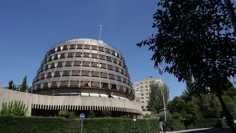 Imagen de archivo del edificio del Tribunal Constitucional, en Madrid. Imagen de archivo del edificio del Tribunal Constitucional, en Madrid. EFE/Zipi
