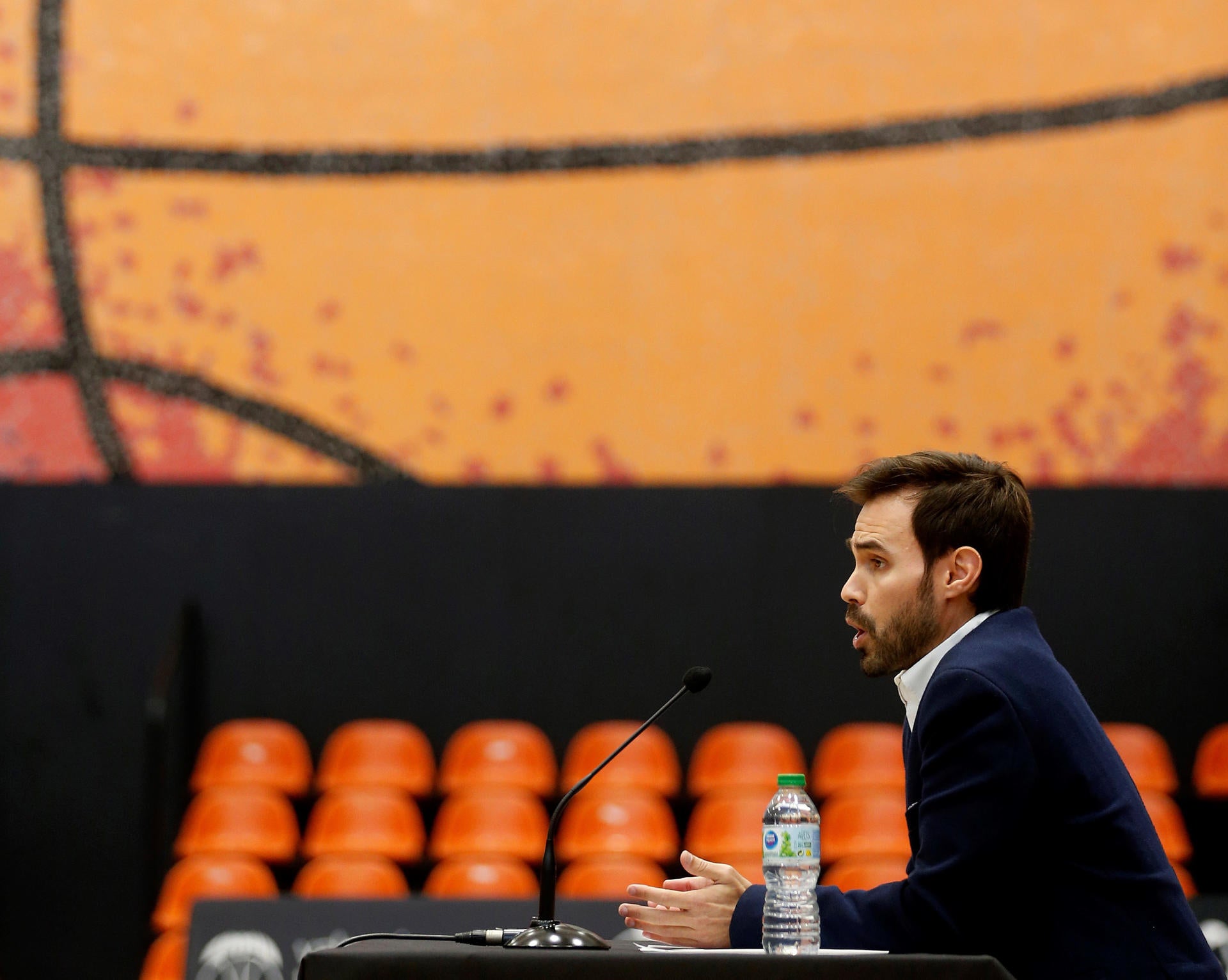 Enric Carbonell: "Intentamos estar en la Euroliga hasta el último momento" Enric Carbonell: "Intentamos estar en la Euroliga hasta el último momento"
