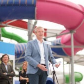 Rueda destaca o parque acuático de Monterrei como atractivo turístico