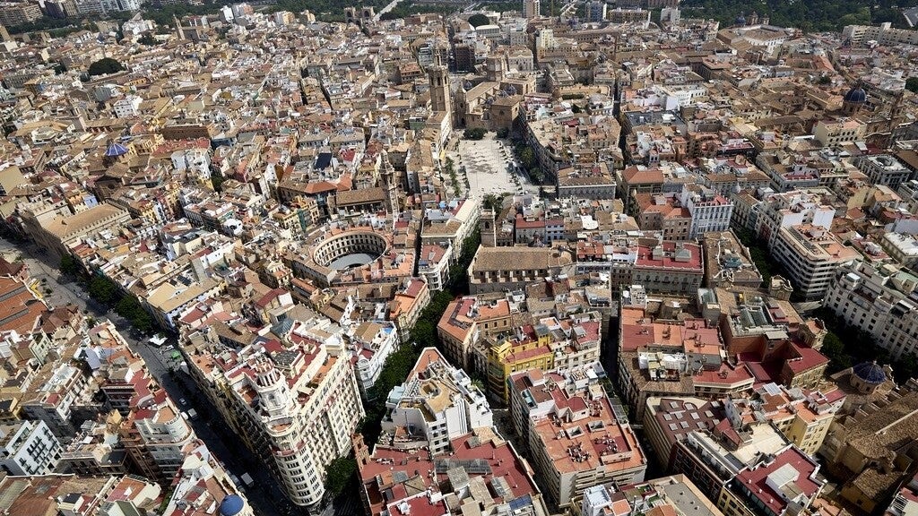 Catalá consigue al apoyo de todos los grupos para prohibir los apartamentos turísticos en Ciutat Vella Catalá consigue al apoyo de todos los grupos para prohibir los apartamentos turísticos en Ciutat Vella
