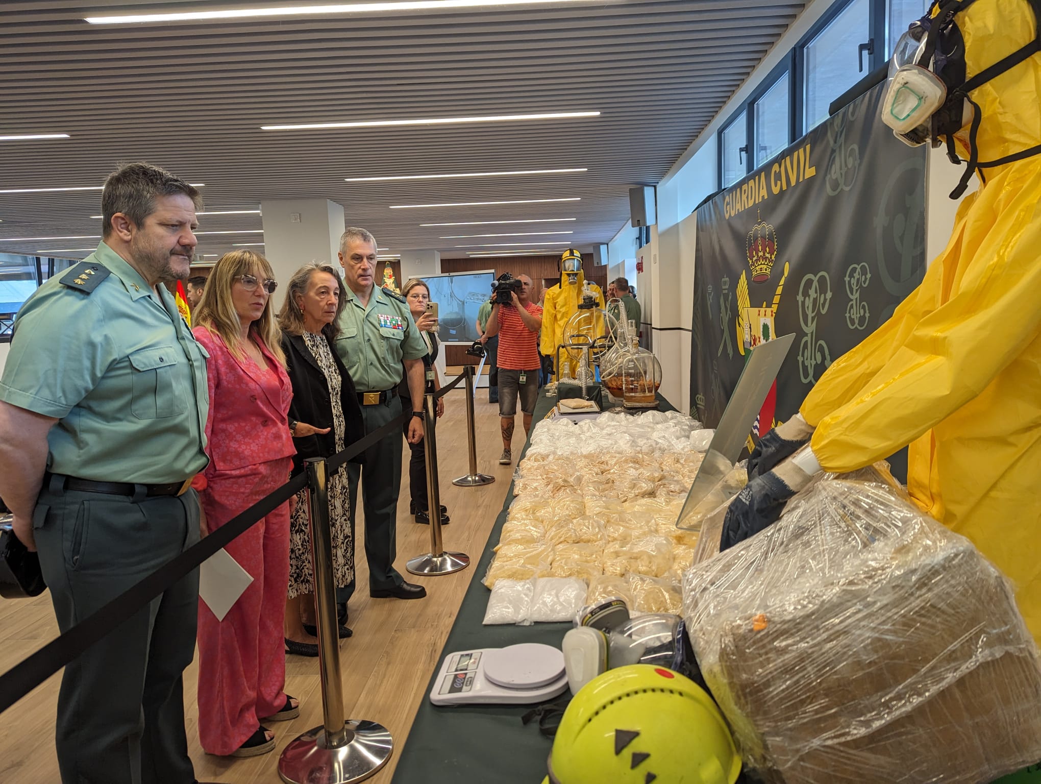 La Guardia Civil de Cantabria, clave en la desmantelación del laboratorio de drogas sintéticas más sofisticado de España La Guardia Civil de Cantabria, clave en la desmantelación del laboratorio de drogas sintéticas más sofisticado de España