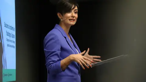 Isabel Rodríguez defensa a capa i espasa la llei estatal de l’habitatge davant membres del Cercle d’Economia i d’altres empresaris Isabel Rodríguez defensa a capa i espasa la llei estatal de l’habitatge davant membres del Cercle d’Economia i d’altres empresaris