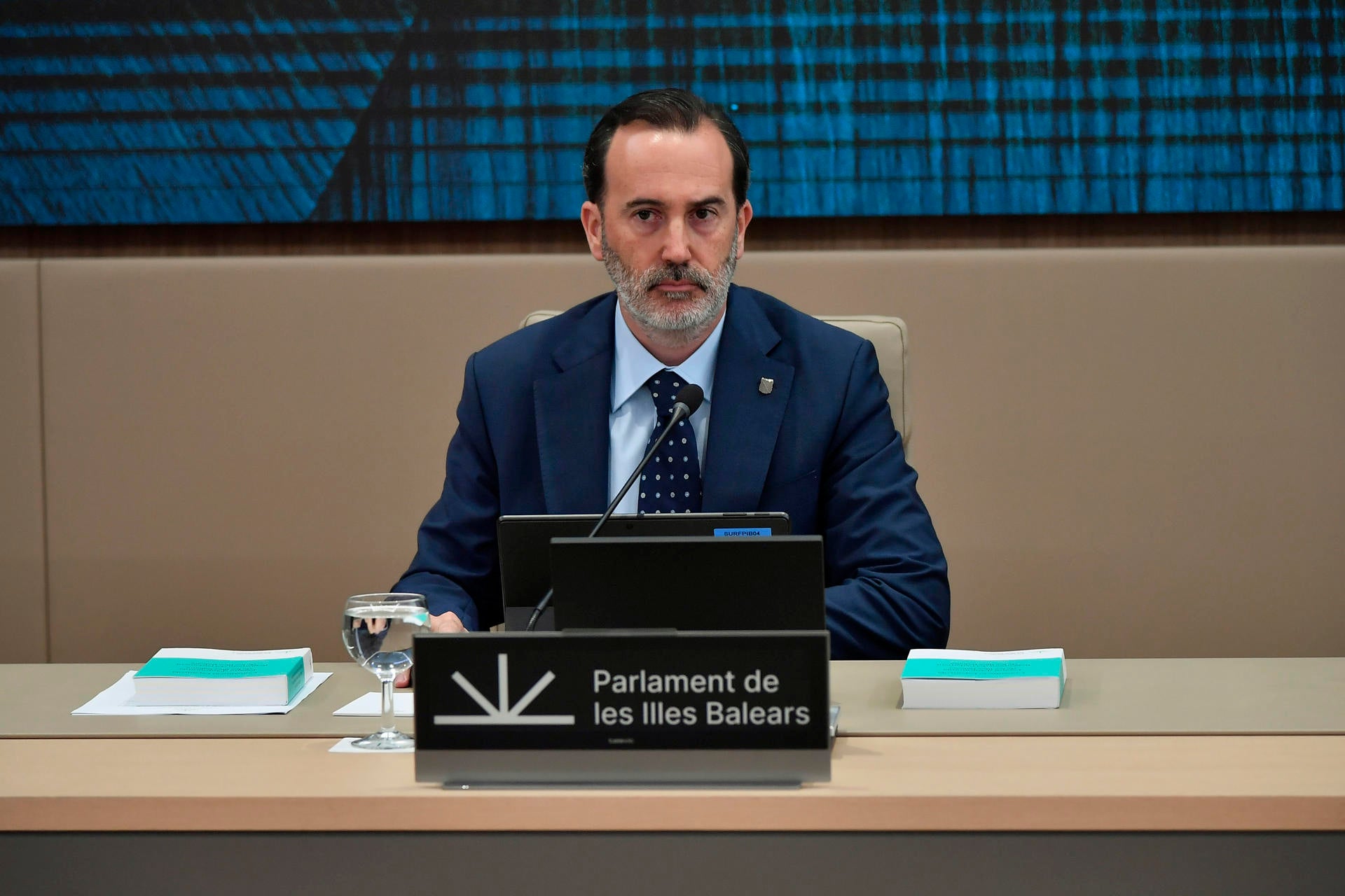 El Gobierno lleva a la Fiscalía la actuación del presidente del parlamento balear El Gobierno lleva a la Fiscalía la actuación del presidente del parlamento balear