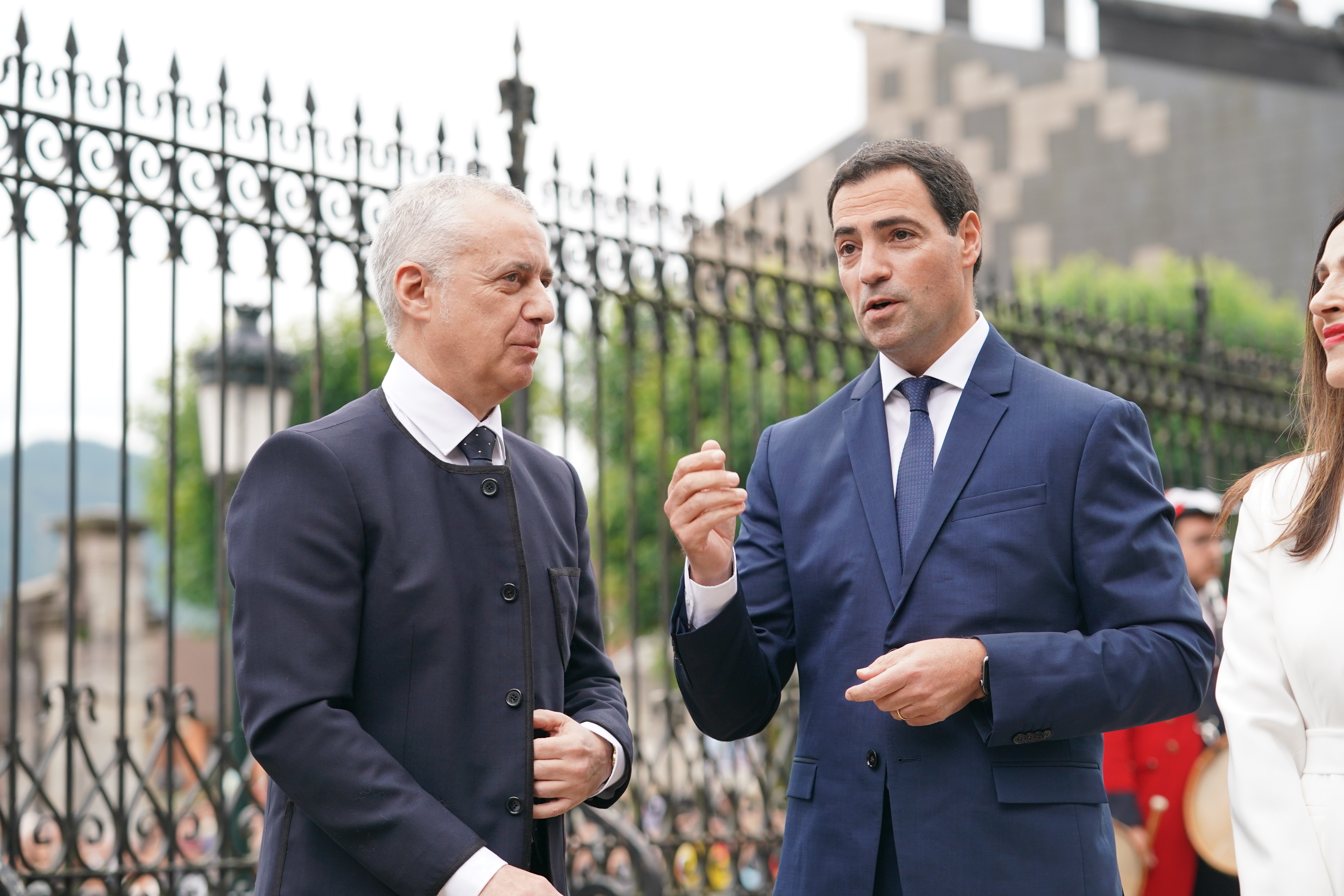 Imanol Pradales jura el cargo en Gernika y se convierte en el sexto lehendakari de la democracia Imanol Pradales jura el cargo en Gernika y se convierte en el sexto lehendakari de la democracia
