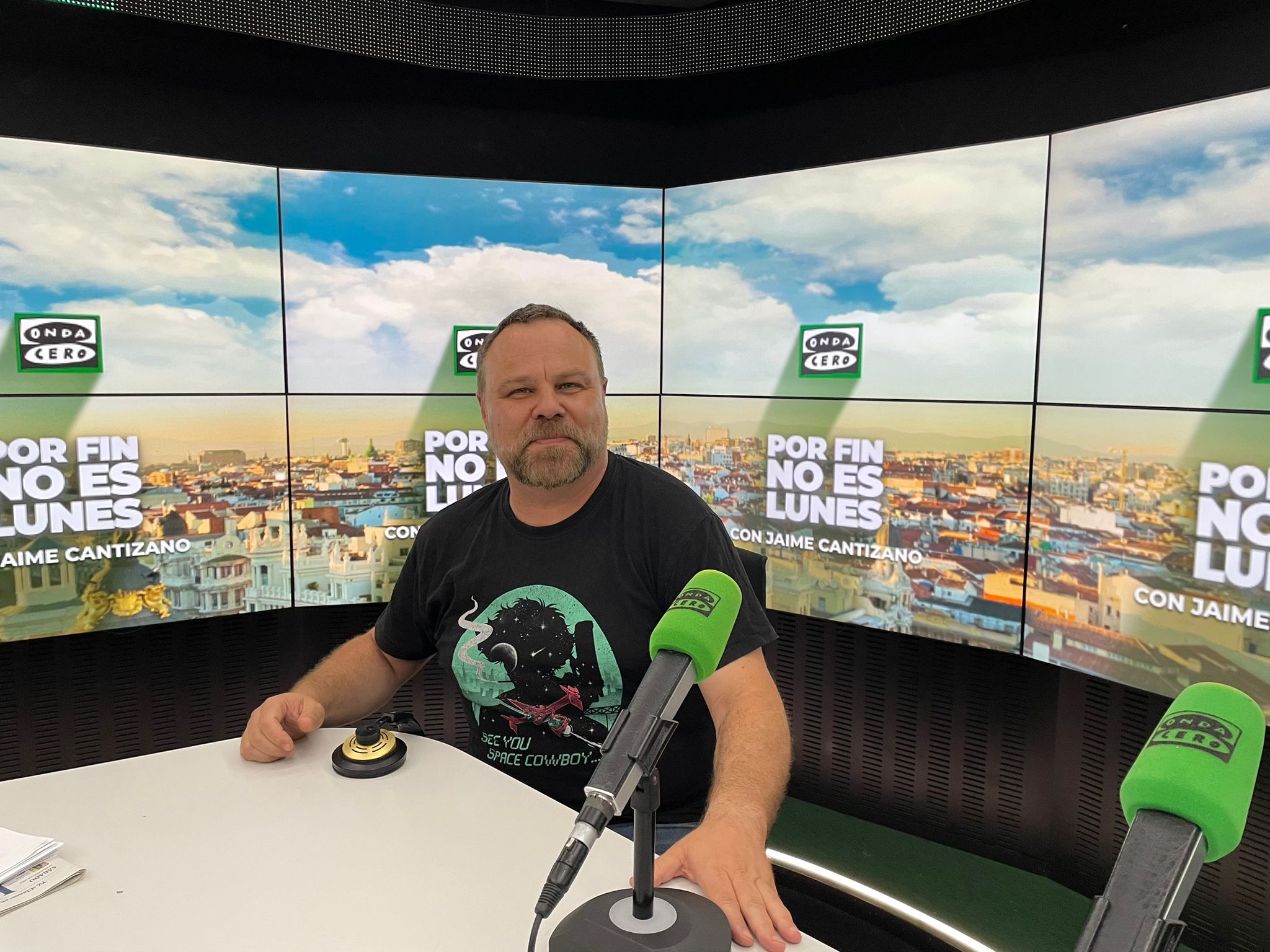Pedro Torrijos: ''Soy un trabajador del siglo XXI, hago muchas cosas, pero todas relacionadas con contar historias'' Pedro Torrijos: ''Soy un trabajador del siglo XXI, hago muchas cosas, pero todas relacionadas con contar historias''