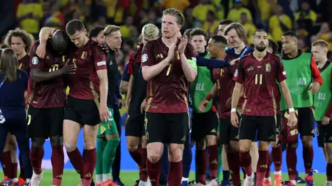 Jugadores de la selección de Bélgica tras ganar contra Rumanía en la Eurocopa 2024 Jugadores de la selección de Bélgica tras ganar contra Rumanía en la Eurocopa 2024