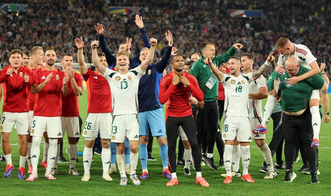 Hungría alcanza el tercer puesto en el último instante entre la alarma por Varga Hungría alcanza el tercer puesto en el último instante entre la alarma por Varga